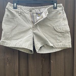 Never stop exploring – Northface Shorts